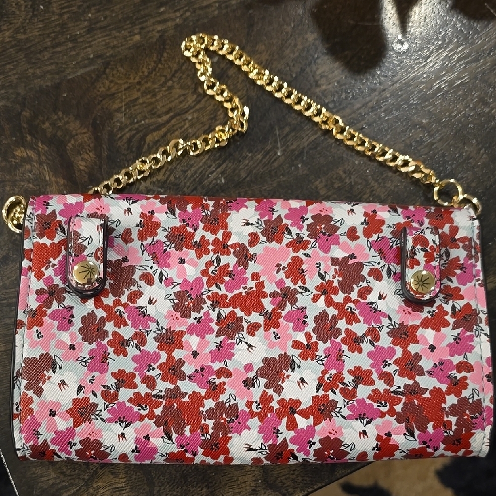Elegant Floral Clutch with Gold Chain - Picture 3 of 6
